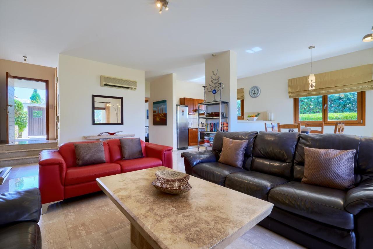 3 Bedroom Villa Madelini With Private Pool, Aphrodite Hills Resort Kouklia Esterno foto