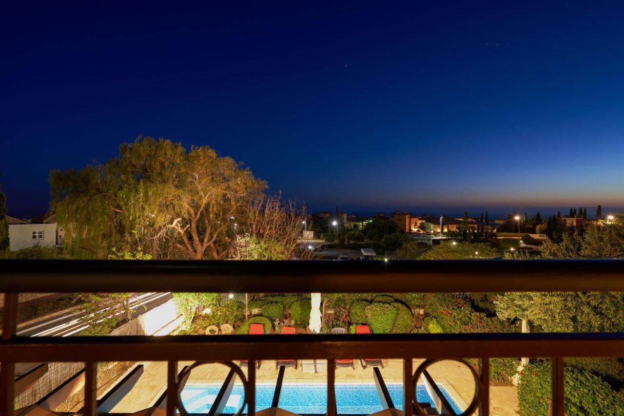 3 Bedroom Villa Madelini With Private Pool, Aphrodite Hills Resort Kouklia Esterno foto