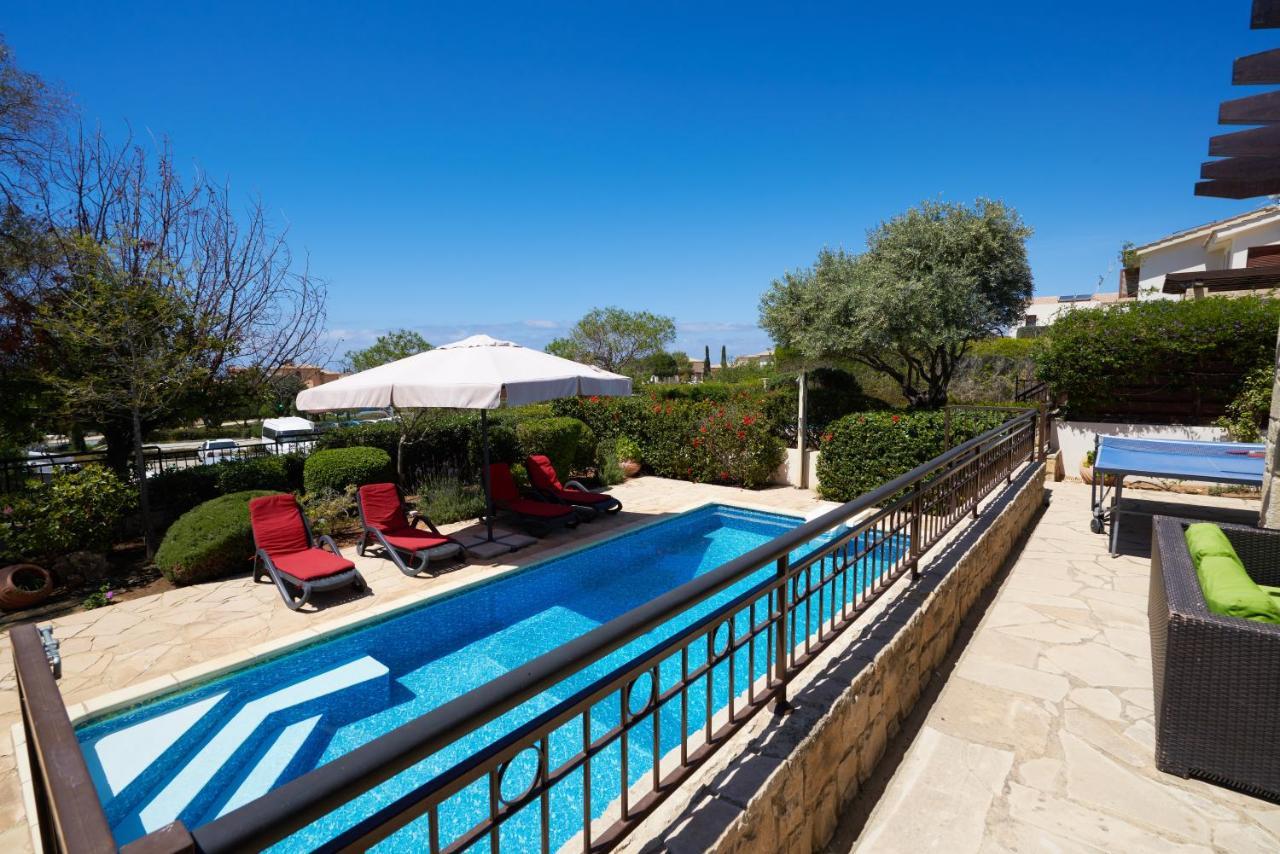 3 Bedroom Villa Madelini With Private Pool, Aphrodite Hills Resort Kouklia Esterno foto