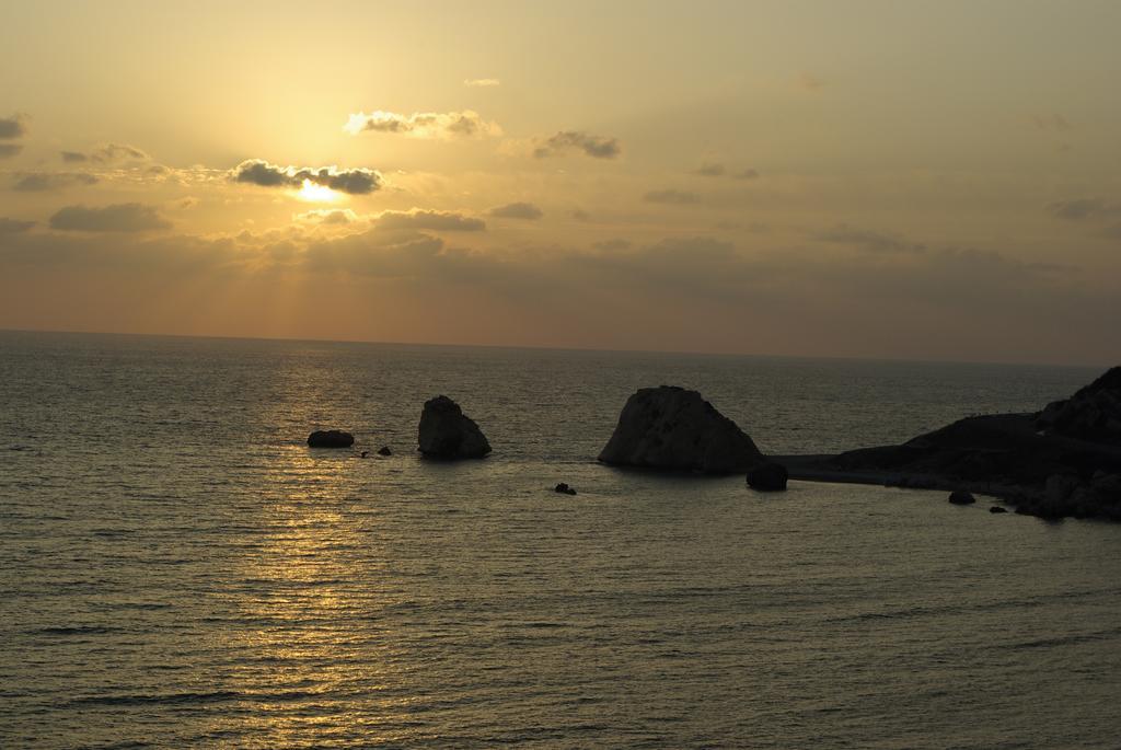 3 Bedroom Villa Madelini With Private Pool, Aphrodite Hills Resort Kouklia Esterno foto